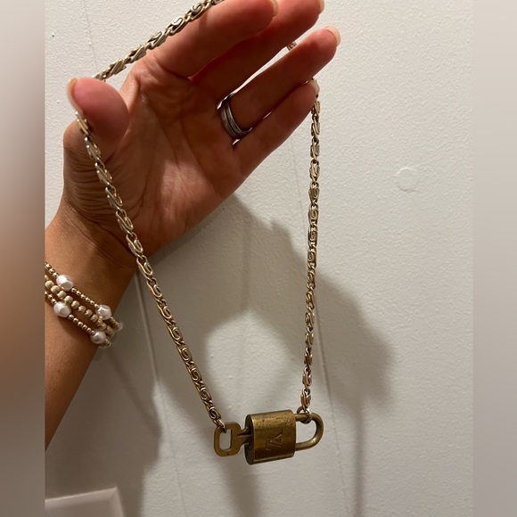 LV Lock necklace - Picture 3 of 4